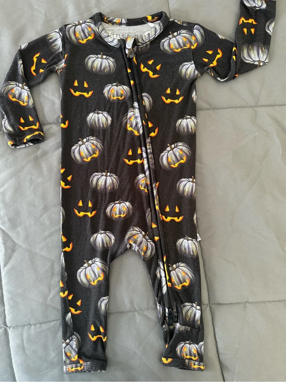 Little Bum Bums Black Pumpkin-Print bamboo pajamas 6-9 months